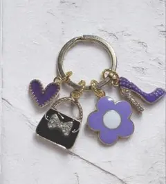 【大人可愛い】パープル＆ブラック チャームキーリング 19