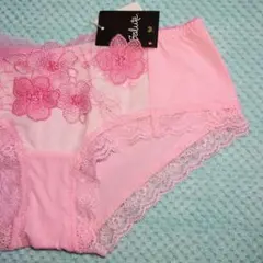 新品タグ付き●ワコールサルート●Salute ピンク花柄ショーツ●M