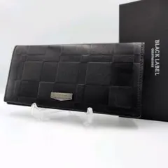 ✨️極美品✨️ブラックレーベル　エンボスCBチェックロングウォレット　バイカラーのサムネイル