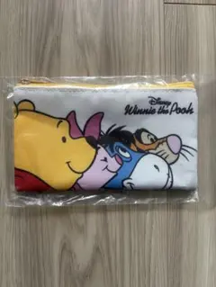 ディズニーストア　シークレットポーチ　くまのプーさん