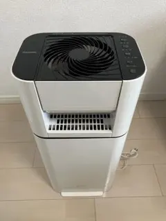 美品】 アイリスオーヤマ 衣類乾燥除湿機 KIJC-P70-w - メルカリ