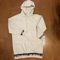 TOMMY JEANS ロングパーカー
