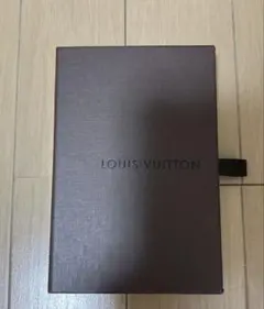 LOUIS VUITTON 禮品盒 附收納袋