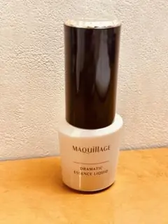 MAQuillAGE DRAMATIC ESSENCE LIQUID
