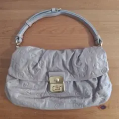 Marc by Marc Jacobs ライトグレーショルダーバッグ