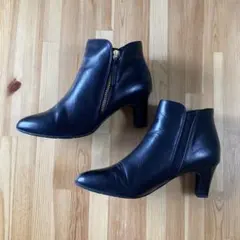 ピエディヌーディ　ショートブーツ　黒 本革