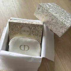 Diorのポーチ　ギフトボックス付き