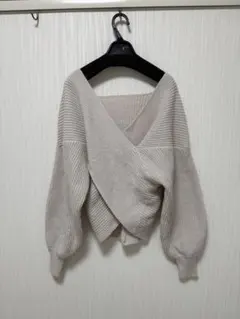 【新品】GLR グレイッシュベージュ　薄手ニットセーター