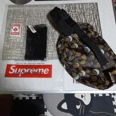 SupremeトランプとBAPE キャラクター柄 ボディ サコシュとSCHOTT