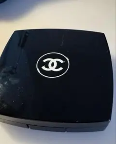 CHANEL LES 4OMBRESアイシャドウパレット　コンパクトデザイン