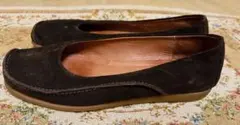 Clarks スエードフラットシューズ ブラウンのサムネイル