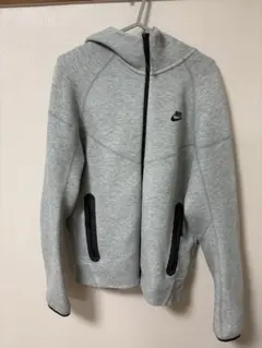 NIKEテックフリースのサムネイル