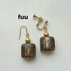 【478】グレーのスクエア ランプワーク ガラスビーズ アンティーク 一点物