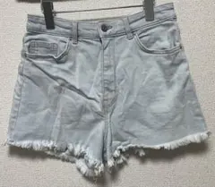 H&M エイチアンドエム　ショートパンツ　デニム　薄いブルー　フリンジ