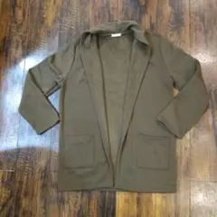 カーディガン ダークなオリーブ色 M