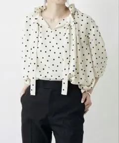 UNITED ARROWS 2トーン ドット ジャガード ブラウス 2025ss - メルカリ