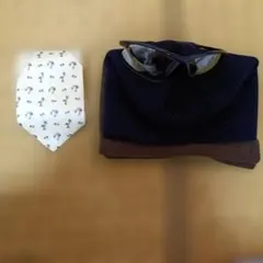 新品、未使用、ネイビー、ブラウン無地ネックウォーマーとサングラスセット