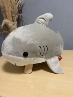 TAITO限定 サメ ぬいぐるみ 椅子のサムネイル