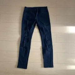 ダメージ加工ブラックスキニーパンツ