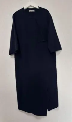 BALENCIAGA ネイビー 半袖ひざ丈 ワンピース ニット バレンシアガのサムネイル