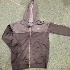 Hurley グレー ジップアップパーカー　110センチくらい