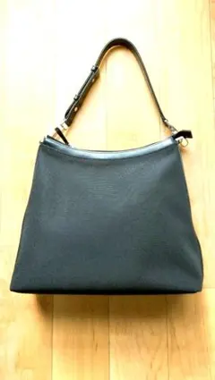 ギ・ラロッシュ　レディースショルダーバッグ黒