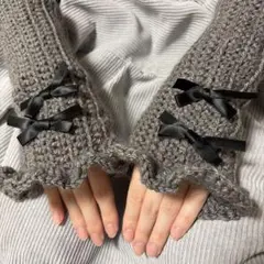 リボン付きグレーのニットアームカバー