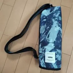 【THERMOS】水筒カバー 1.5リットル用 (ブルーカモフラージュ)