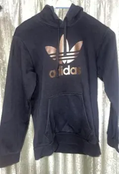 アディダスオリジナルス　パーカー