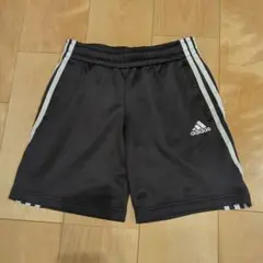 adidas AEROREADY 黒 ストライプ ハーフパンツ
