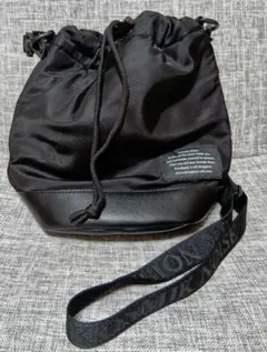 GU×UNDERCOVERブラックショルダーバッグのサムネイル