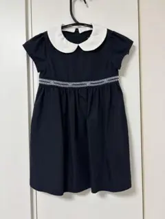 ネイビー 半袖ワンピース 白い襟付き