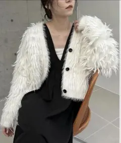 CAPRICIEUX LE'MAGE　フリンジVカーディガン　ニットカーディガン