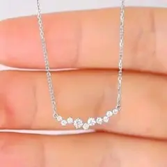 新品❣️デザインネックレス　シルバーカラー　シンプル　パーティー【匿名配送】