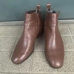 ブラウンレザー風ブーツ 中ヒール