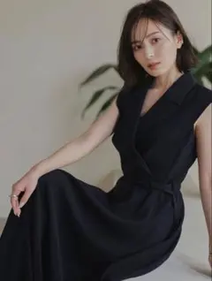 anuans アニュアンス ダブルサテンテーラードフレアワンピース