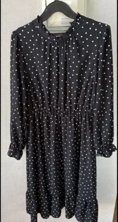Lutique ドット柄 長袖ワンピース 黒　Mサイズ
