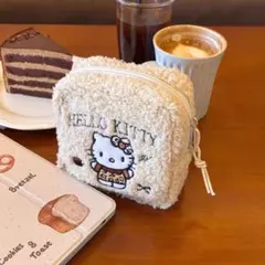 ハローキティ　フリースポーチ