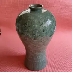 青磁花瓶 Amazon.co.jp: 青磁 光成陶窯 沈潤興 花瓶 共箱 : ホビー