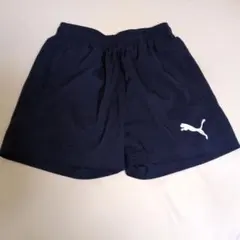 PUMA ネイビー ショートパンツ