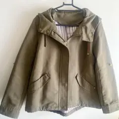 オリーブ色ショートジャケット