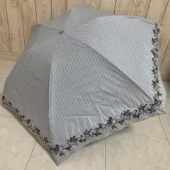 【新品未使用】JILL STUART 晴雨兼用折りたたみ傘 花柄刺繍 遮熱・遮光のサムネイル