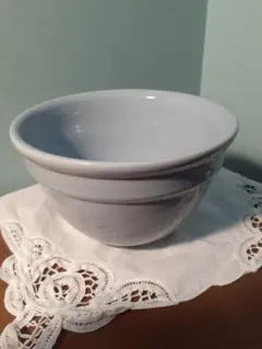 アンティーク　オーストラリア製　淡い水色の陶器ボウル 直径16cm