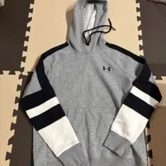 UNDER ARMOUR フード付きパーカー グレー/ブラック