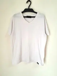 AZUL BY MOUSSY アズールバイマウジー 星柄Vネックカットソー 白