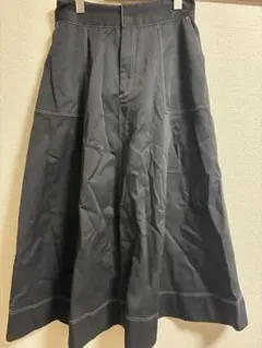 ブラック フレアスカート ホワイトステッチ