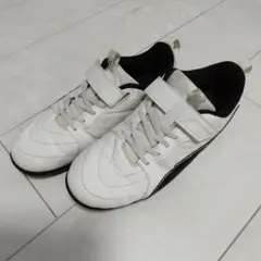 Puma サッカーシューズ ホワイト/ブラック　23cm