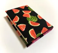 布製ブックカバー　ハンドメイド　文庫本サイズ　スイカ柄