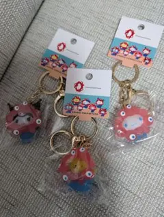 クロミ、プリン、シナモ　ミャクミャク　コラボキーホルダー