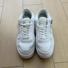Nike Air Force 1 ホワイト スニーカー